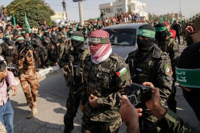 أسرى الاحتلال لدى المقاااومة في غزة بين القتل والجوع..