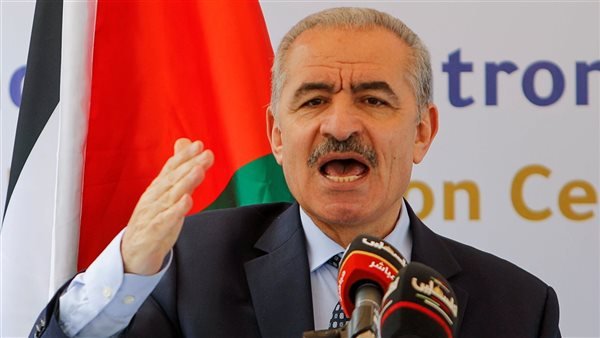 رئيس الوزراء الفلسطيني محمد اشتية يكشف عن استمرار الدعم لقطاع غزة ويناقش التحديات المالية في تصريحات حصرية