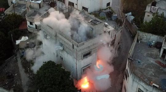 قوات  الاحتلال تفجر منزل الشهيد معاذ المصري في نابلس.