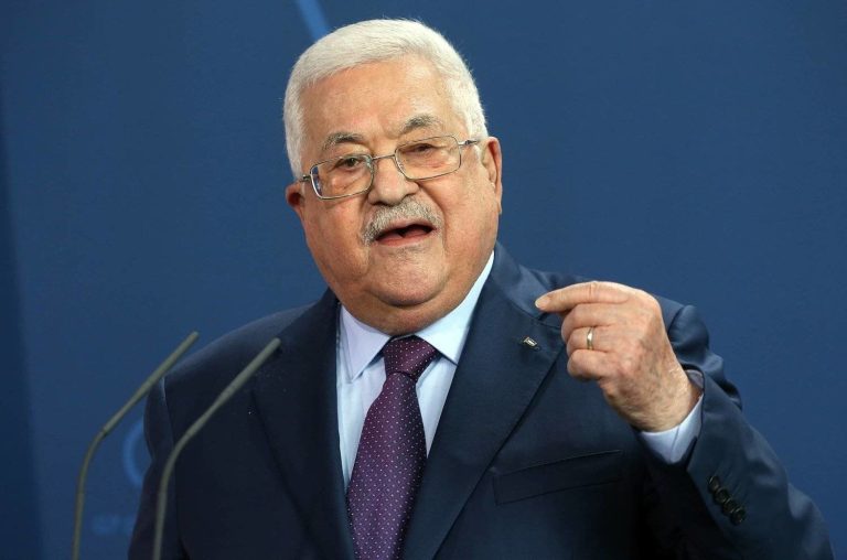 عنوان: “عباس يدعو لحل سياسي شامل يوحّد الضفة وغزة ويناشد المجتمع الدولي لوقف العدوان ومنع تهجير الفلسطينيين”