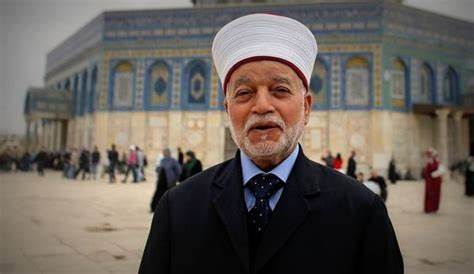مفتي القدس “الأربعاء أول أيام عيد الفطر .