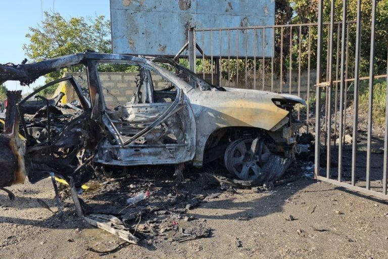 شهيد و3 جرحى في غارة إسرائيلية على سيارة بالقرب من النبطية جنوب لبنان