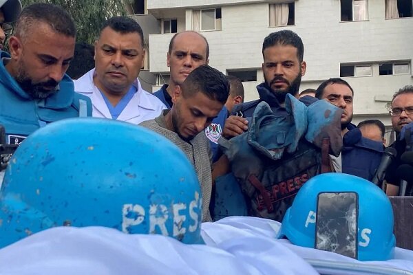تصاعد الأزمة في غزة: “إسرائيل” تستهدف الصحافيين الفلسطينيين على نطاق واسع