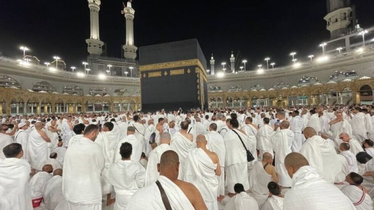 ترحيل 300 ألف فرد من مكة المكرمة في السعودية بسبب عدم حيازتهم تصاريح الحج