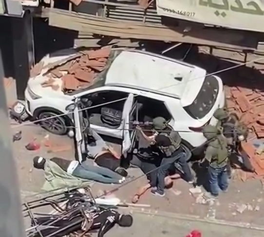 قوات الاحتلال تغتال 3 فلسطينين بمدينة قلقيله شمالي الضفه الغربيه .