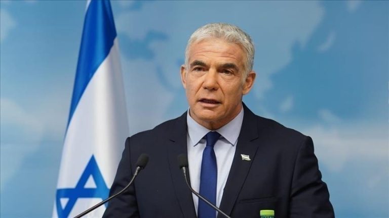 لابيد: إذا كانت الصفقة سبيلاً لوقف الصراع، فليتم وقفها وإعادة المختطفين سالمين إلى أراضيهم
