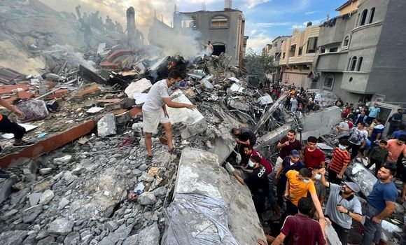الإعلام الحكومي يكشف عن عجز مؤسسات الرعاية الصحية في تلبية احتياجات سكان القطاع
