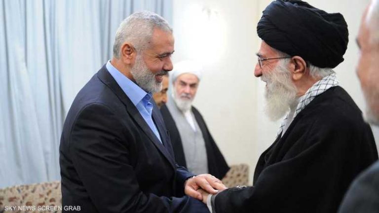 المرشد الأعلى خامنئي يتعهد برد قاسٍ ضد “إسرائيل” على اغتيال هنية في طهران
