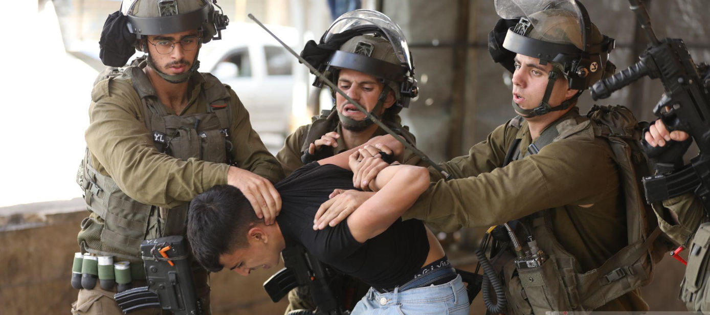 حملة اعتقالات في الضفة والقدس المحتلتين
