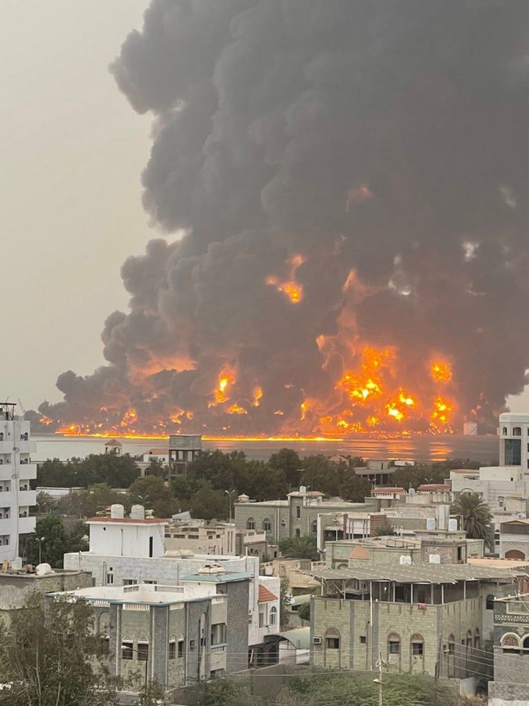 بالفيديو والصور… مشاهد من العدوان الإسرائيلي على اليمن