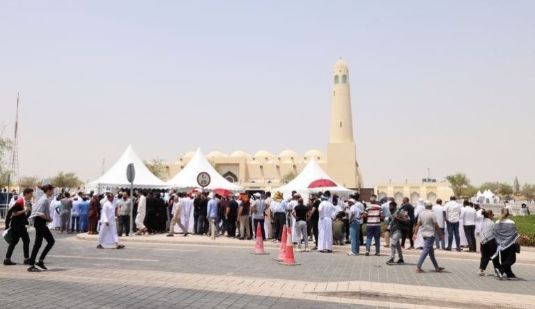 تشييع جثمان الشهيد القائد إسماعيل هنية في الدوحة بحضور عشرات الآلاف