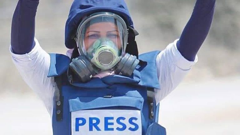 محكمة الاحتلال تصدر حكمًا بالسجن على الصحفية رشا حرز الله