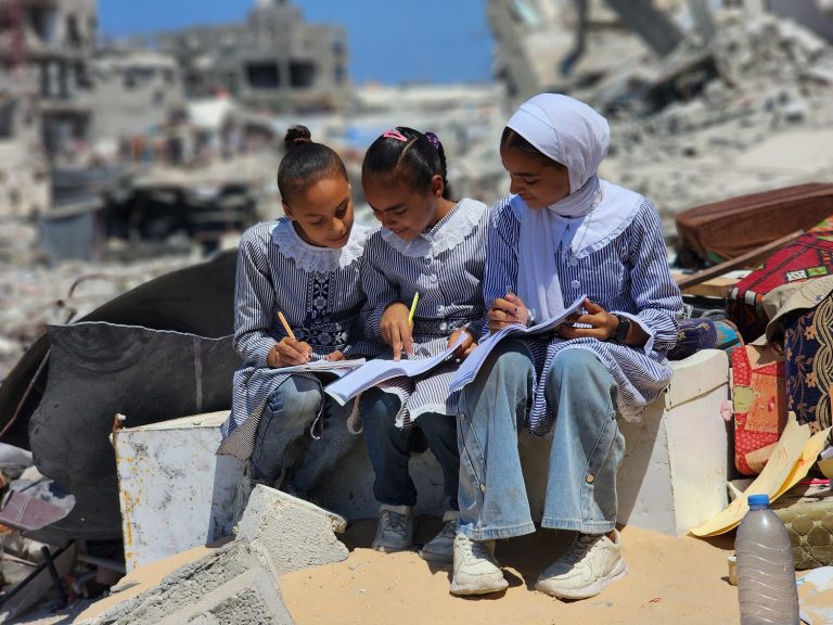 وزارة التربية : استشهاد 12,061 طالباً وإصابة 19,467 منذ بداية العدوان