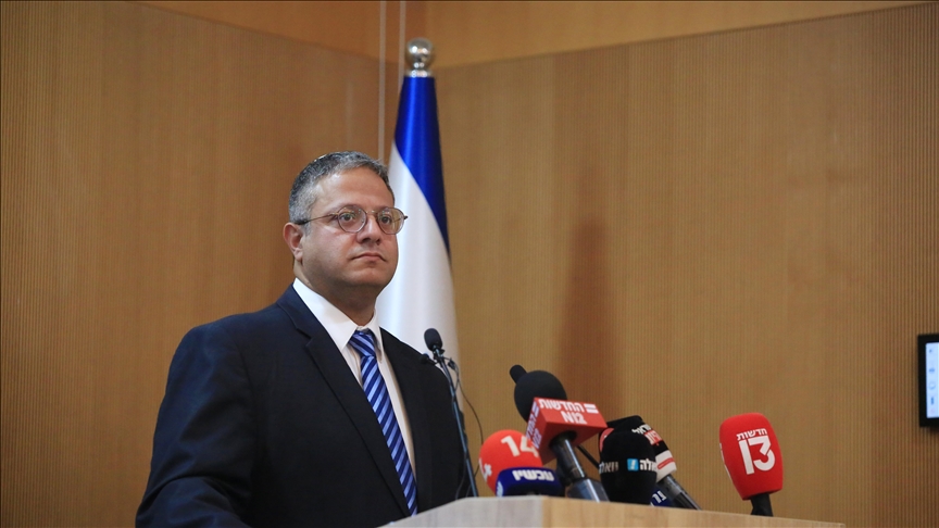 بن غفير يطالب بإنشاء نقاط تفتيش دائمة في الضفة الغربية لحماية المستوطنين