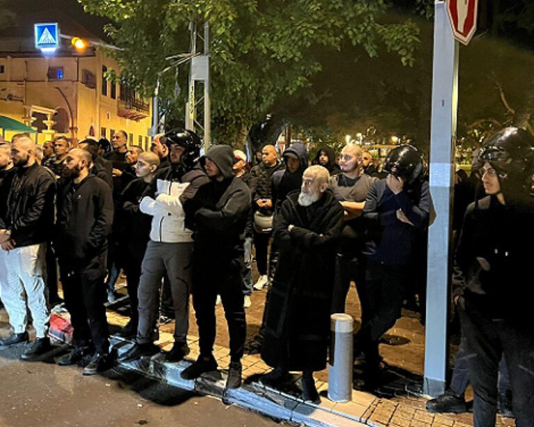 القضاء يرفض الاستئناف ويؤكد تمديد اعتقال المستوطنين المتهمين بالاعتداء على عائلة في يافا